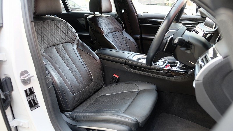 BMW 750Li Mスポーツ（5）