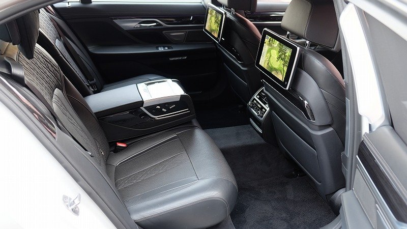 BMW 750Li Mスポーツ（6）