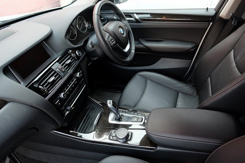 BMW X3 xDrive 20d（5）