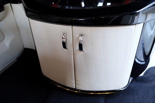 キャデラック エスカレード リムジン