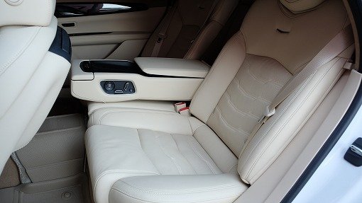 キャデラック CT6 プラチナム