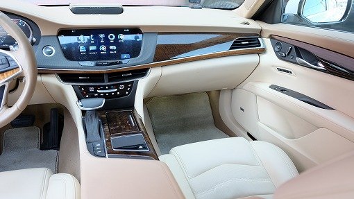 キャデラック CT6 プラチナム