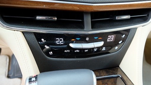 キャデラック CT6 プラチナム