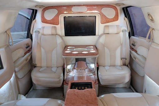 キャデラック エスカレード ESV Limo
