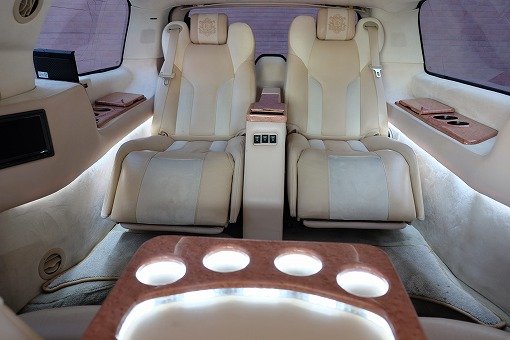 キャデラック エスカレード ESV Limo