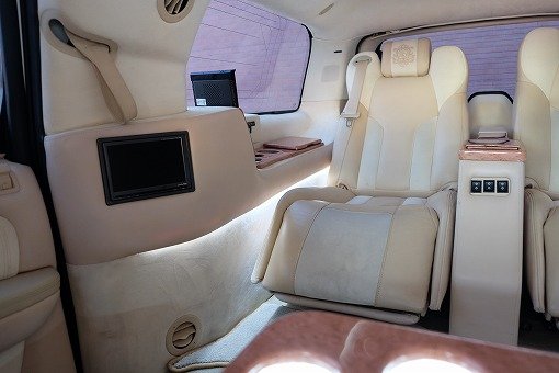 キャデラック エスカレード ESV Limo