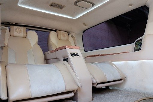 キャデラック エスカレード ESV Limo