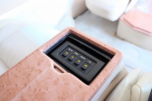 キャデラック エスカレード ESV Limo