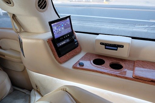 キャデラック エスカレード ESV Limo