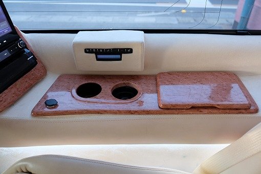 キャデラック エスカレード ESV Limo