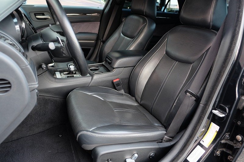 クライスラー 300 Varvatos E/D（6）