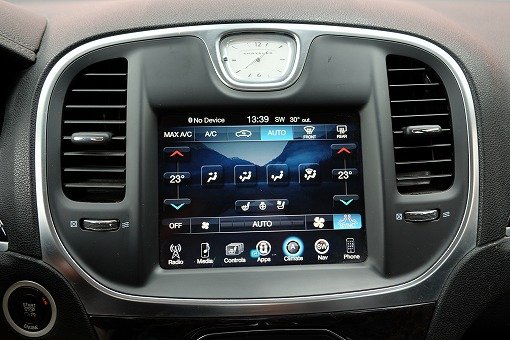 クライスラー 300C 現行