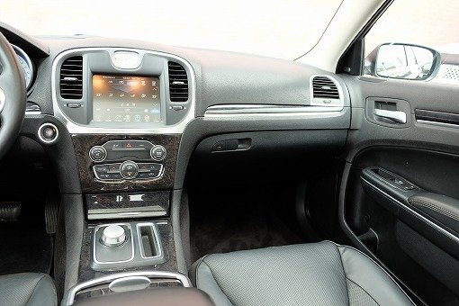 クライスラー 300C 現行