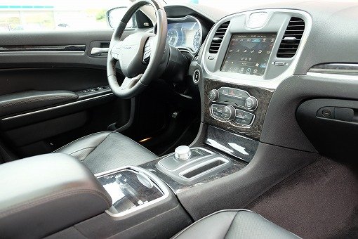 クライスラー 300C 現行