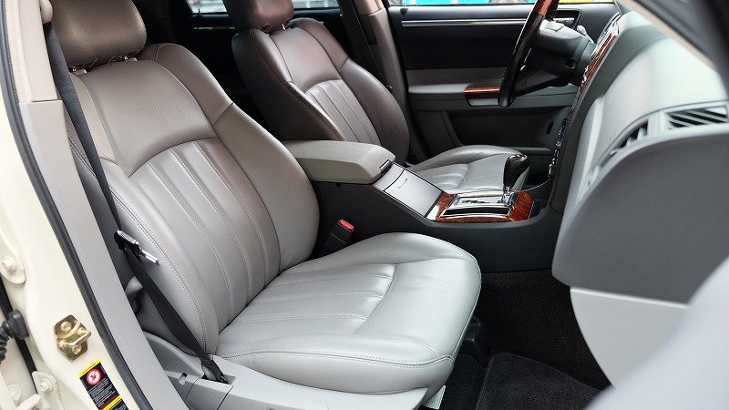 クライスラー 300C 5.7HEMI（5）