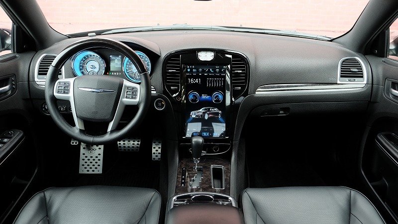 クライスラー 300C 5.7HEMI（6）
