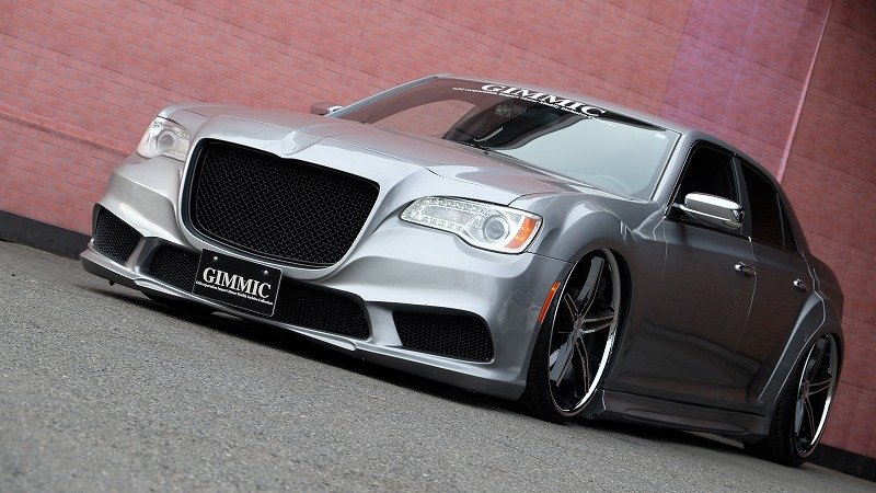 クライスラー 300C 5.7HEMI（2）