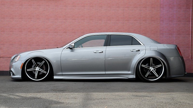 クライスラー 300C 5.7HEMI（3）