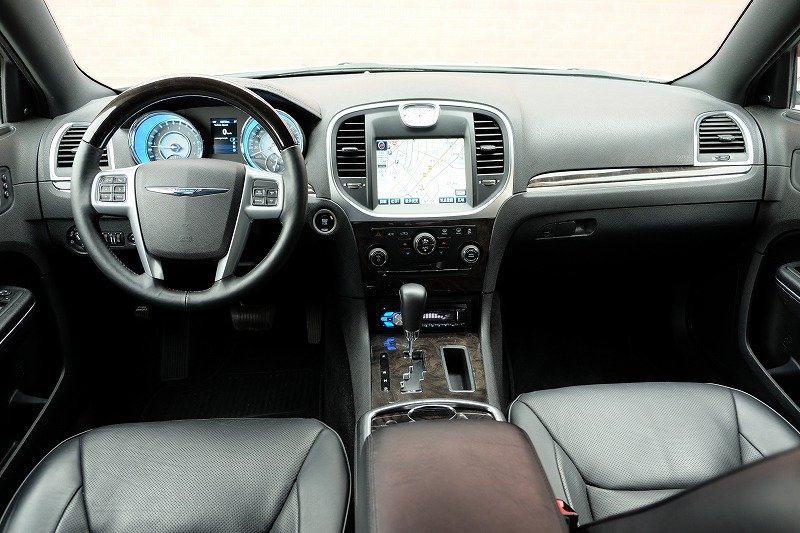 クライスラー 300C 5.7HEMI（5）