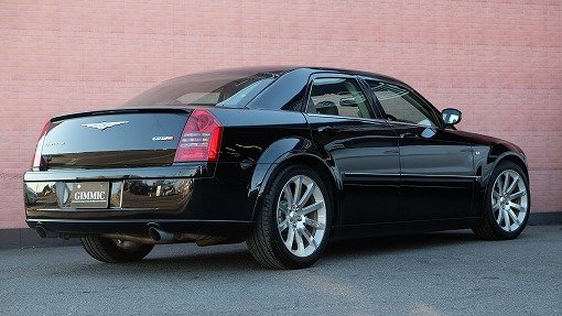 クライスラー 300C SRT-8