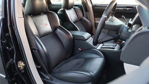 クライスラー 300C SRT-8
