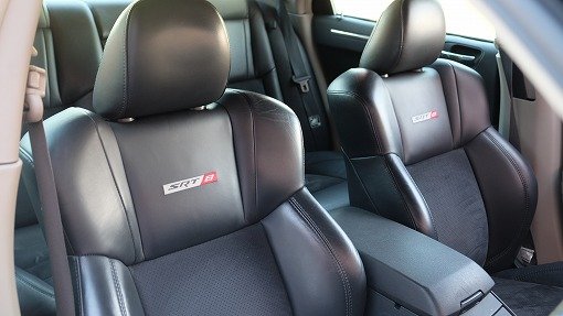 クライスラー 300C SRT-8