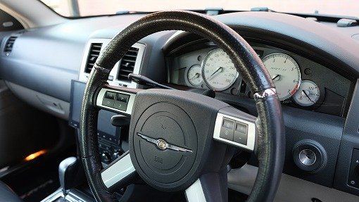 クライスラー 300C SRT-8