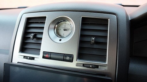 クライスラー 300C SRT-8