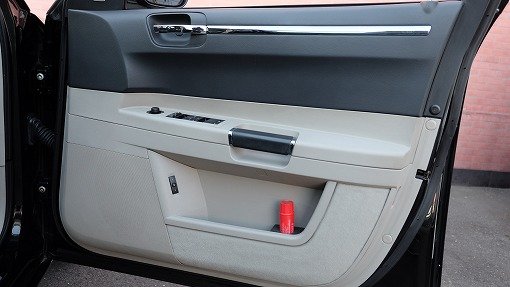 クライスラー 300C SRT-8