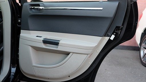 クライスラー 300C SRT-8