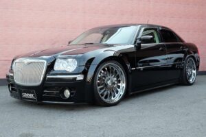 クライスラー 300C SRT-8