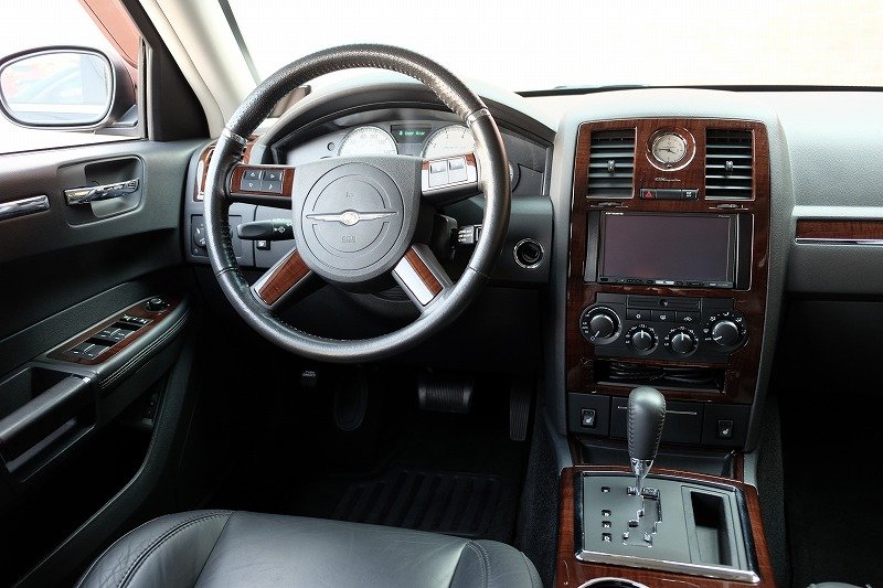 クライスラー 300C SRT-8（7）