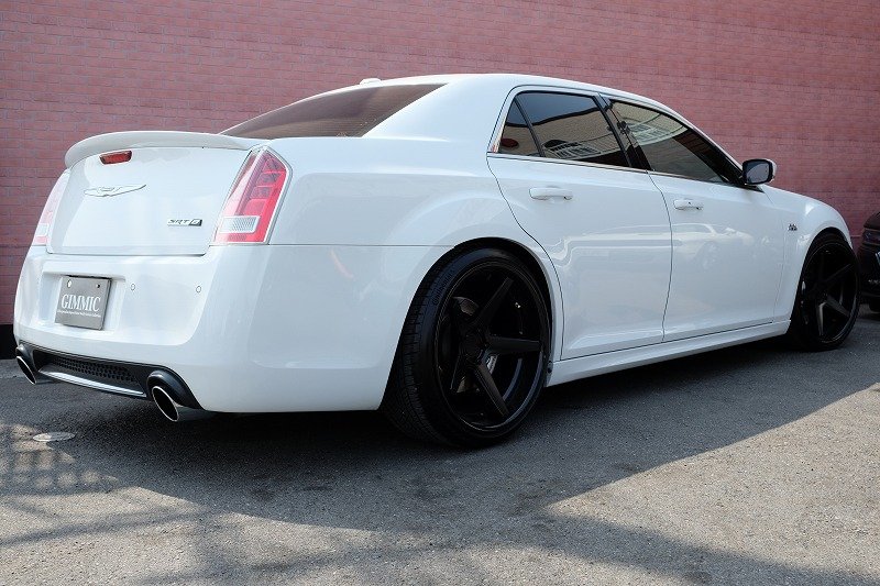 クライスラー 300C SRT-8（2）