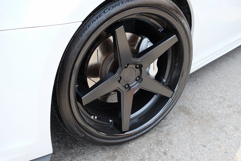 クライスラー 300C SRT-8（3）