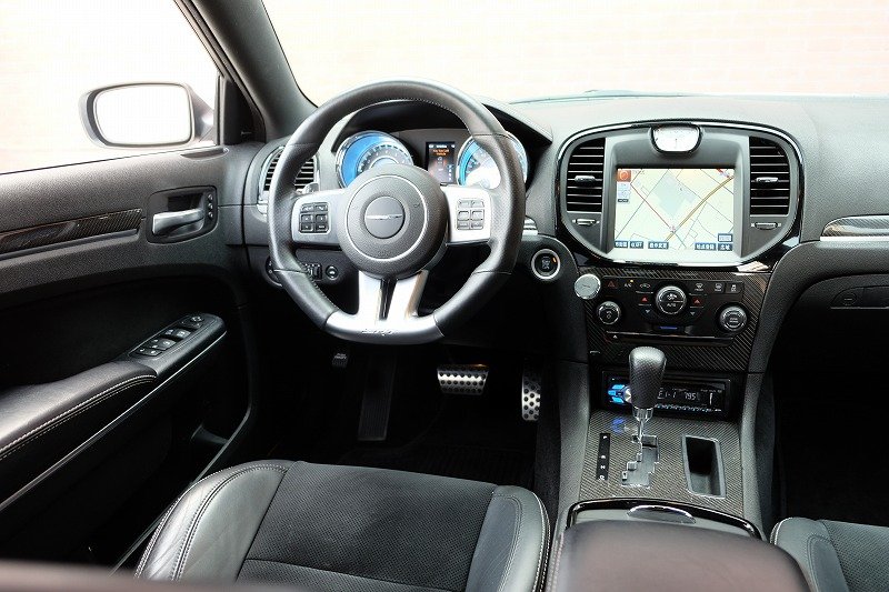 クライスラー 300C SRT-8（6）
