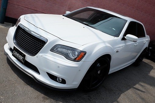 クライスラー 300C SRT-8