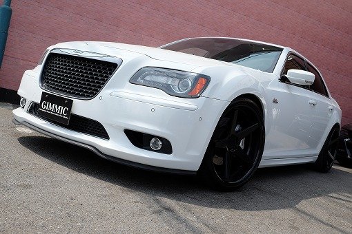 クライスラー 300C SRT-8