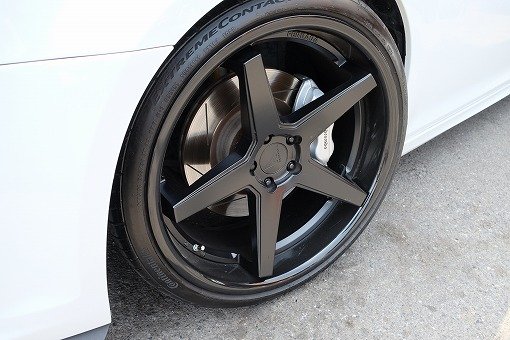 クライスラー 300C SRT-8