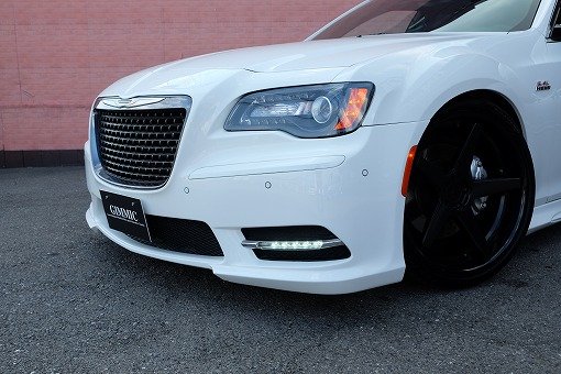 クライスラー 300C SRT-8