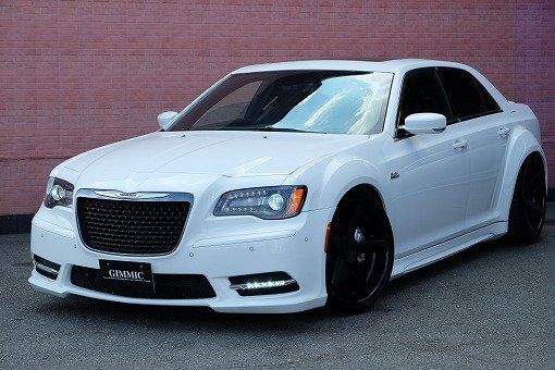 クライスラー 300C SRT-8