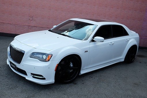 クライスラー 300C SRT-8