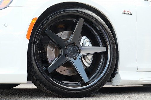 クライスラー 300C SRT-8