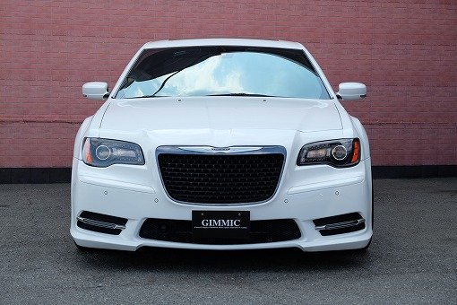 クライスラー 300C SRT-8