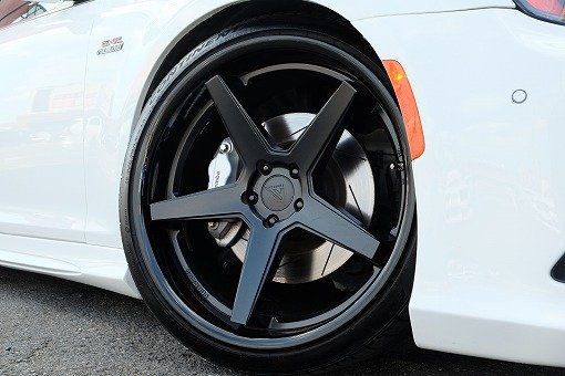 クライスラー 300C SRT-8