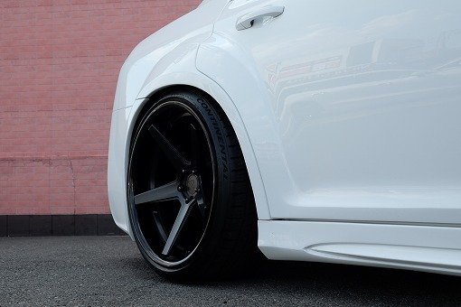 クライスラー 300C SRT-8