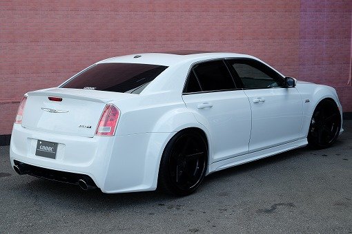クライスラー 300C SRT-8
