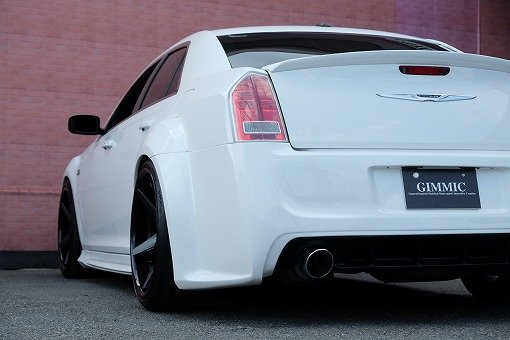クライスラー 300C SRT-8