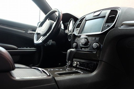 クライスラー 300C SRT-8