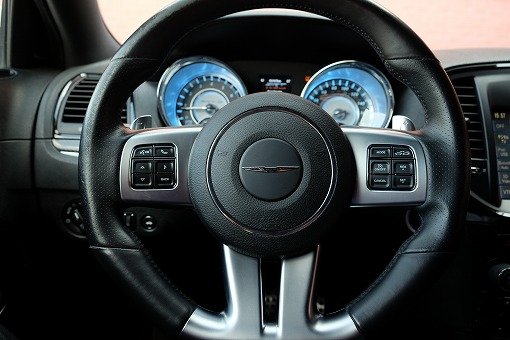 クライスラー 300C SRT-8