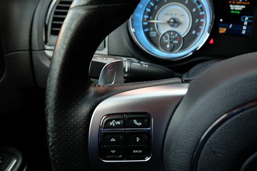 クライスラー 300C SRT-8